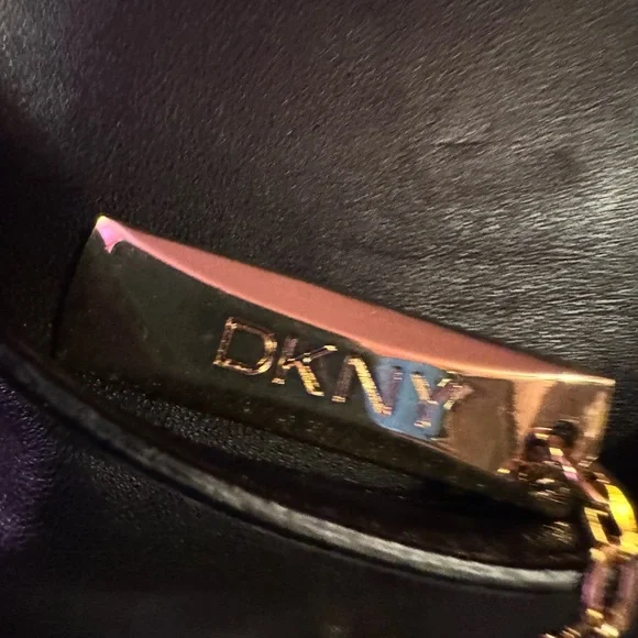 New York Designer DKNY Black Calf Leather Shoulder Bag with Chain Handles